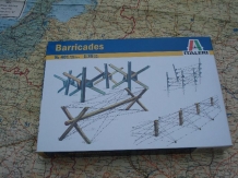 images/productimages/small/BARRICADES Italeri schaal 1;35 nw.jpg